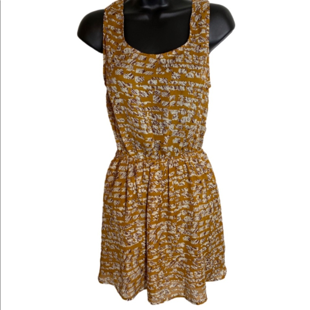 Umgee Jr NWT mustard dress open back jr medium